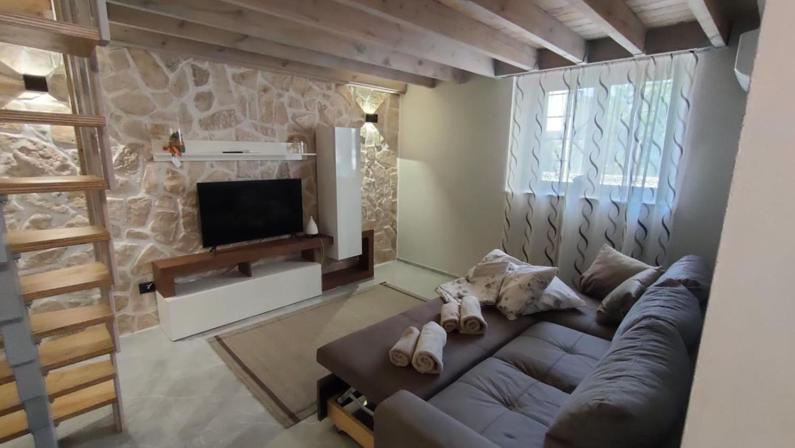 Louis Home Syracuse Extérieur photo